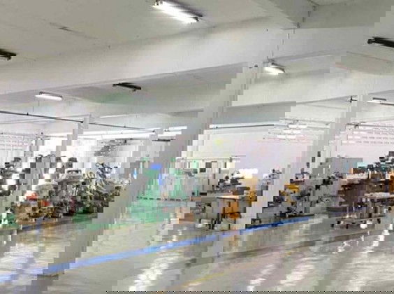 รูป ให้เช่าโรงงานพร้อมสำนักงาน บนที่ดิน 4 ไร่ อยู่ในนิคมอุตสาหกรรมนำไกร ลาดกระบัง / พื้นที่สีม่วง / พื้นที่ใช้สอยรวม 4050 ตารางเมตร รถเทรลเลอร์ เข้าออกได้ - รูปที่ 12/13