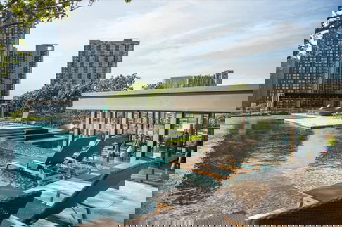 สตูดิโอ 26 ตร.ม. ชั้นสูงมาก คอนโดในเครือคุณภาพแสนสิริ บนทำเลดีๆ มีรถรับส่ง BTS อ่อนนุช ที่ The Base Park West Sukhumvit 77 / ให้เช่าคอนโด