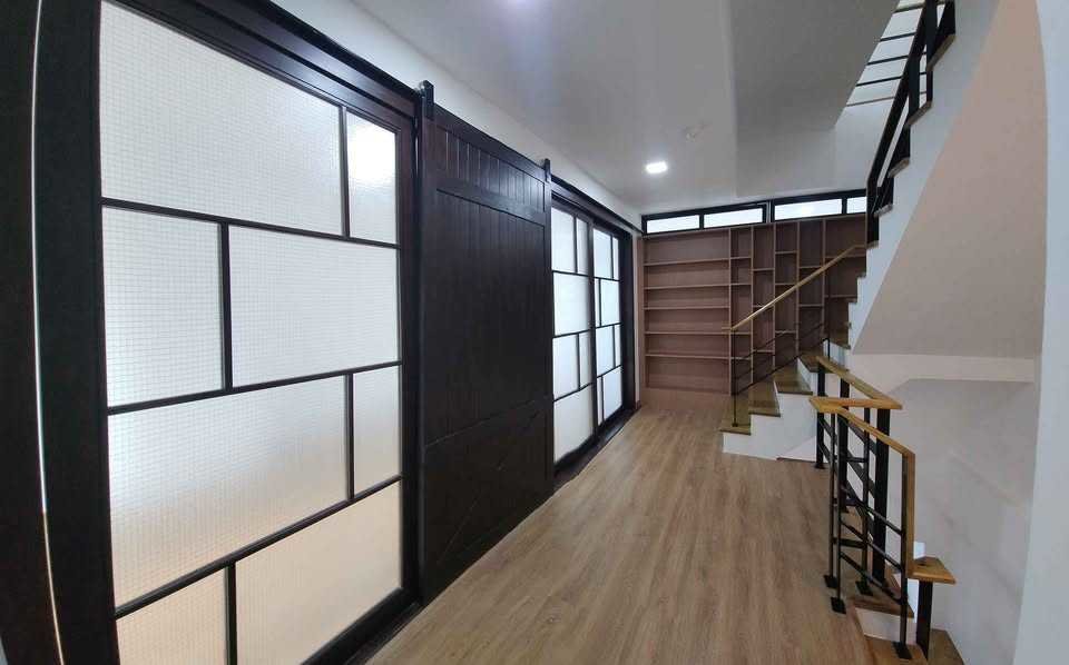 รูป LTH14040 – Home Office for Rent | H-Cape Biz Sector | 295 sqm | 3+ Rooms 3 Baths | Near BTS On Nut | 75K/Month | โฮมออฟฟิศให้เช่า เอชเคป บิซ เซคเตอร์ - รูปที่ 2/7