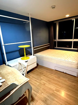 Condos for rent MRT Huai Khwang : T118 Condo for rent, The Kris Extra 7,  beautiful room, fully furnished, with washing machine, special price.