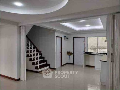 picture 3-BR Townhouse in Samrong Nuea (ID 2431109) - 7/10