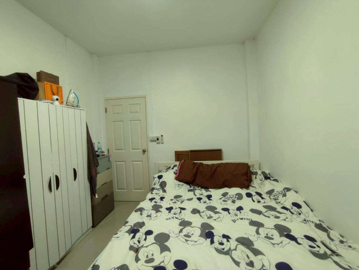 picture 🏡 Single-Storey House with Large Land Near M81 Motorway  📌 Listing no. 94777 - 13/15