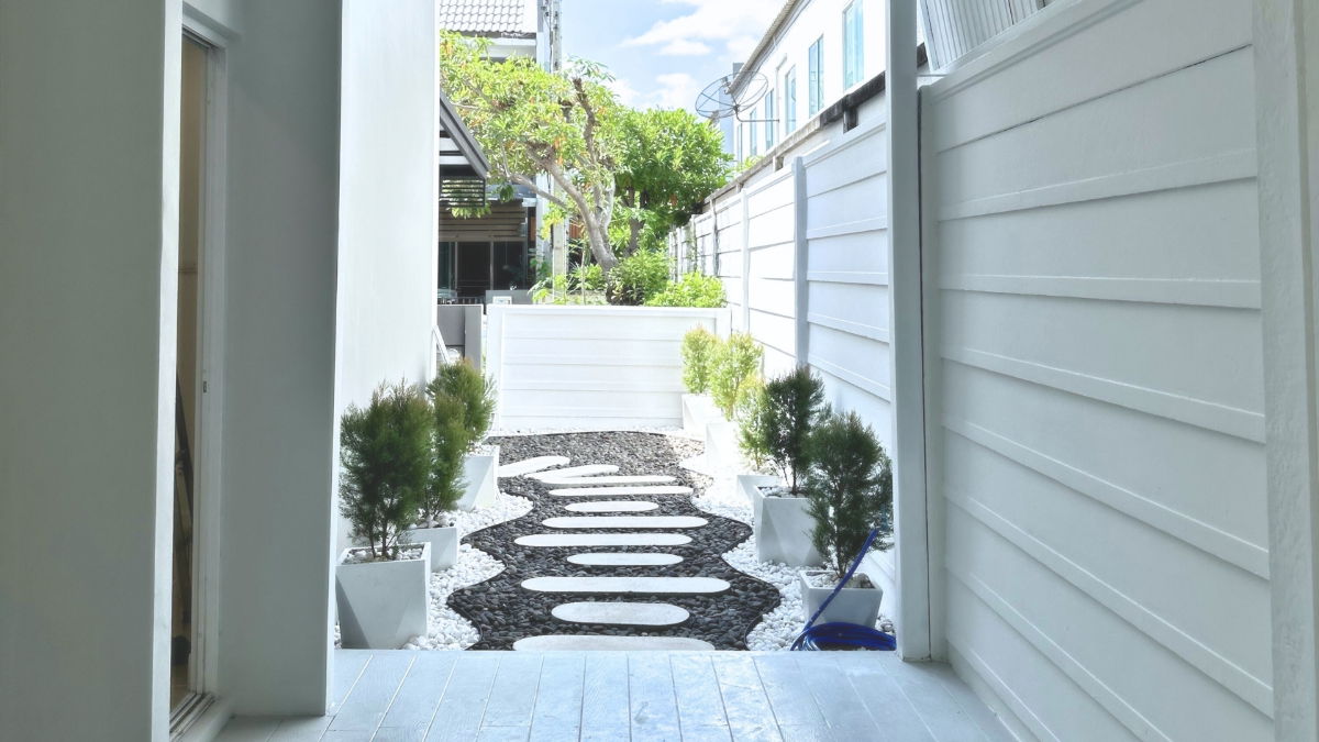 รูป ทาวน์โฮมรีโนเวทใหม่ แปลงมุม พร้อมสวน 29 ตร.ว.  เดอะ คัลเลอร์ส วงแหวนฯ-ลำลูกกา คลอง4 หลังใหญ่  4 นอน พร้อมสวน ราคา 2 ล้านต้น + โปรฯ ฟรี!! หลายรายการ - รูปที่ 7/19