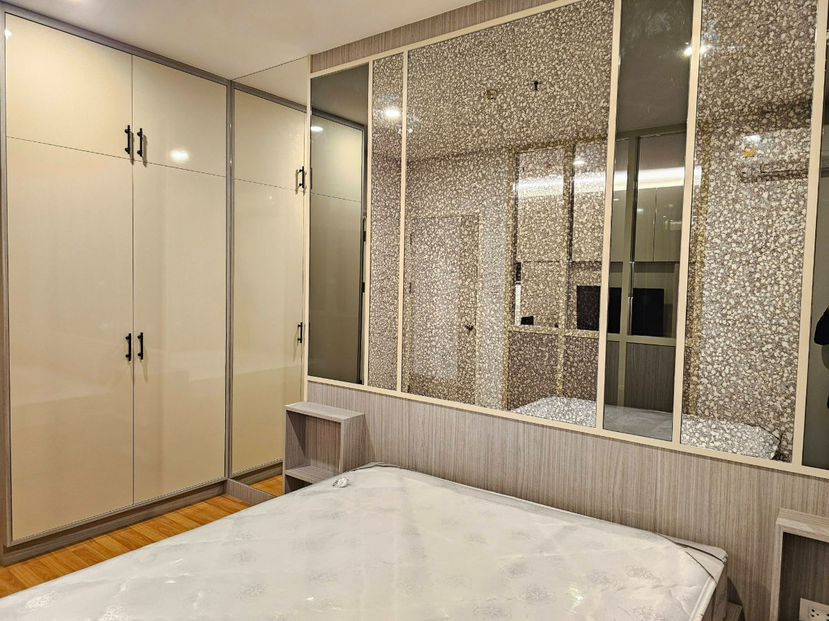 รูป 🟢ห้องสวย!! พร้อมเข้าอยู่!! 🟢ลุมพินี เพลส รัชดา - สาธุ ใกล้ เซ็นทรัลพระราม 3, BTS ช่องนนทรี สอบถาม📱ADD LINE @572aurac แอดมินตอบไว✨ - รูปที่ 2/8