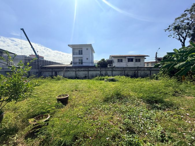Land for sale, 85 sq wah, Phaya Thai