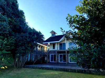 Houses for rent Chiang Rai : a large private estate surrounded by nature, located in the peaceful area of Rai Fah Prathan, Thoeng.