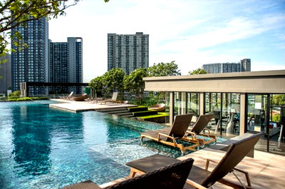 Condos for rent : Studio with Partition Super High Fl. 30+ Good Location Free Shuttle to BTS On Nut at The Base Park West Sukhumvit 77 Condo / For Rent