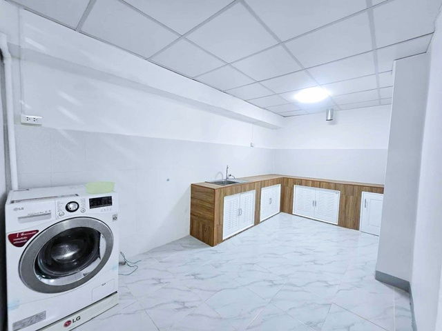 รูป 3นอน รร.นานาชาติรีเจนท์ 1.2 กม. MRT ห้วยขวาง 500ม. ประชาราษฏร์บำเพ็ญ 10-18 ตลาดสดห้วยขวาง 1.4 กม.ทาวน์เฮ้าส์ 2 ชั้น รีโนเวทใหม่ - รูปที่ 3/8