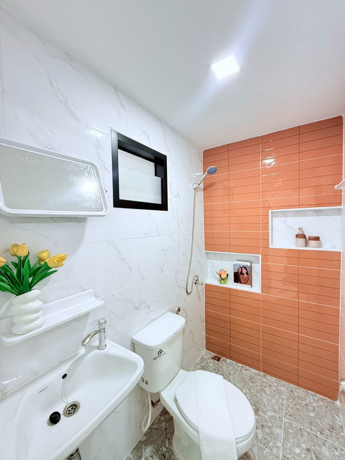 รูป ทาวน์เฮ้าส์ ตกแต่งใหม่ ทำเลดี ราคาถูก แถมเฟอร์ฯเยอะมาก หมู่บ้านเคซี รามอินทรา3(ซอย17) ซอยหทัยราษฎร์ 39 ถนนหทัยราษฎร์ คลองสามวา - รูปที่ 14/21