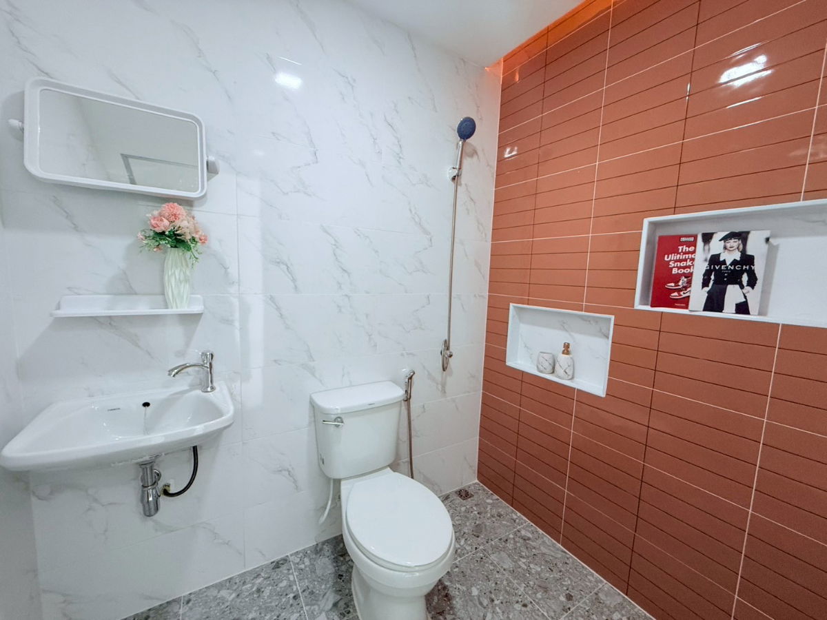 รูป ทาวน์เฮ้าส์ ตกแต่งใหม่ ทำเลดี ราคาถูก แถมเฟอร์ฯเยอะมาก หมู่บ้านเคซี รามอินทรา3(ซอย17) ซอยหทัยราษฎร์ 39 ถนนหทัยราษฎร์ คลองสามวา - รูปที่ 18/21