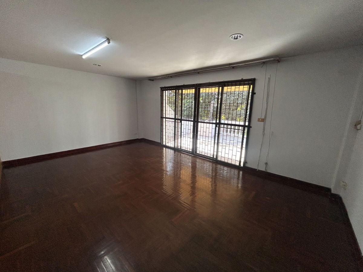 รูป Townhome for rent near BTS Punnawithi (SPSJP01) - รูปที่ 22/34