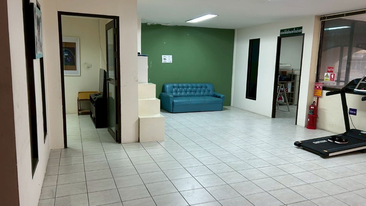 รูป ขายโฮมออฟฟิศ 4 ชั้น ซอยกรุงเทพกรีฑา 15 ทำเลดี ใกล้ทางด่วนและรร.นานาชาติ - รูปที่ 7/16