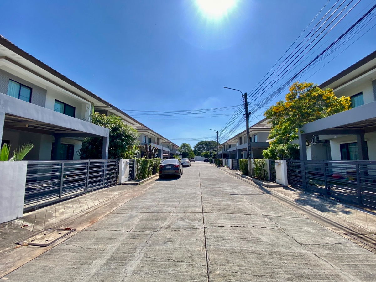 รูป ขายบ้านเดี่ยว 2 ชั้น อารียา โคโม่ วงแหวน–รามอินทรา เฟส 1 บ้านสภาพดี ทำเลสงบ บรรยากาศน่าอยู่ เพื่อนบ้านคุณภาพ - รูปที่ 18/23