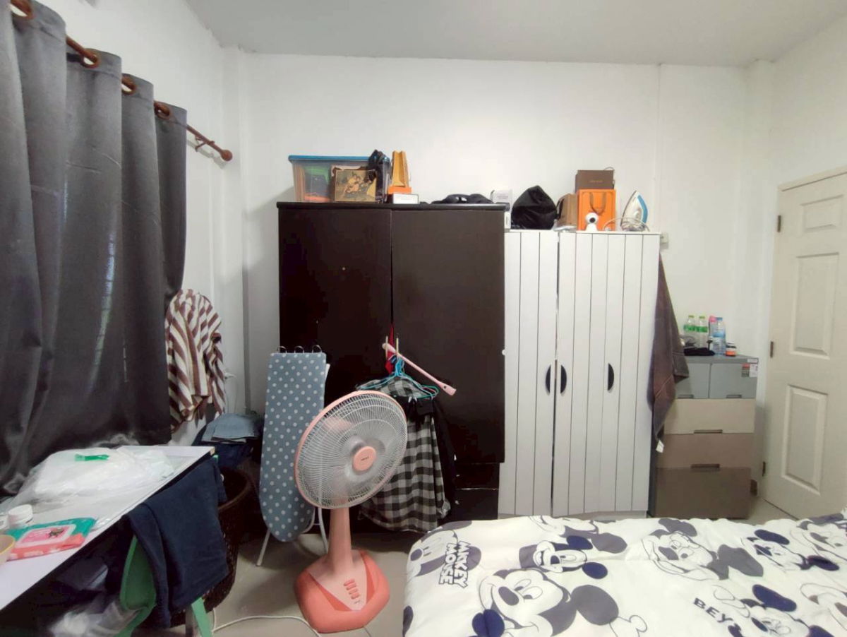 picture 🏡 Single-Storey House with Large Land Near M81 Motorway  📌 Listing no. 94777 - 11/15