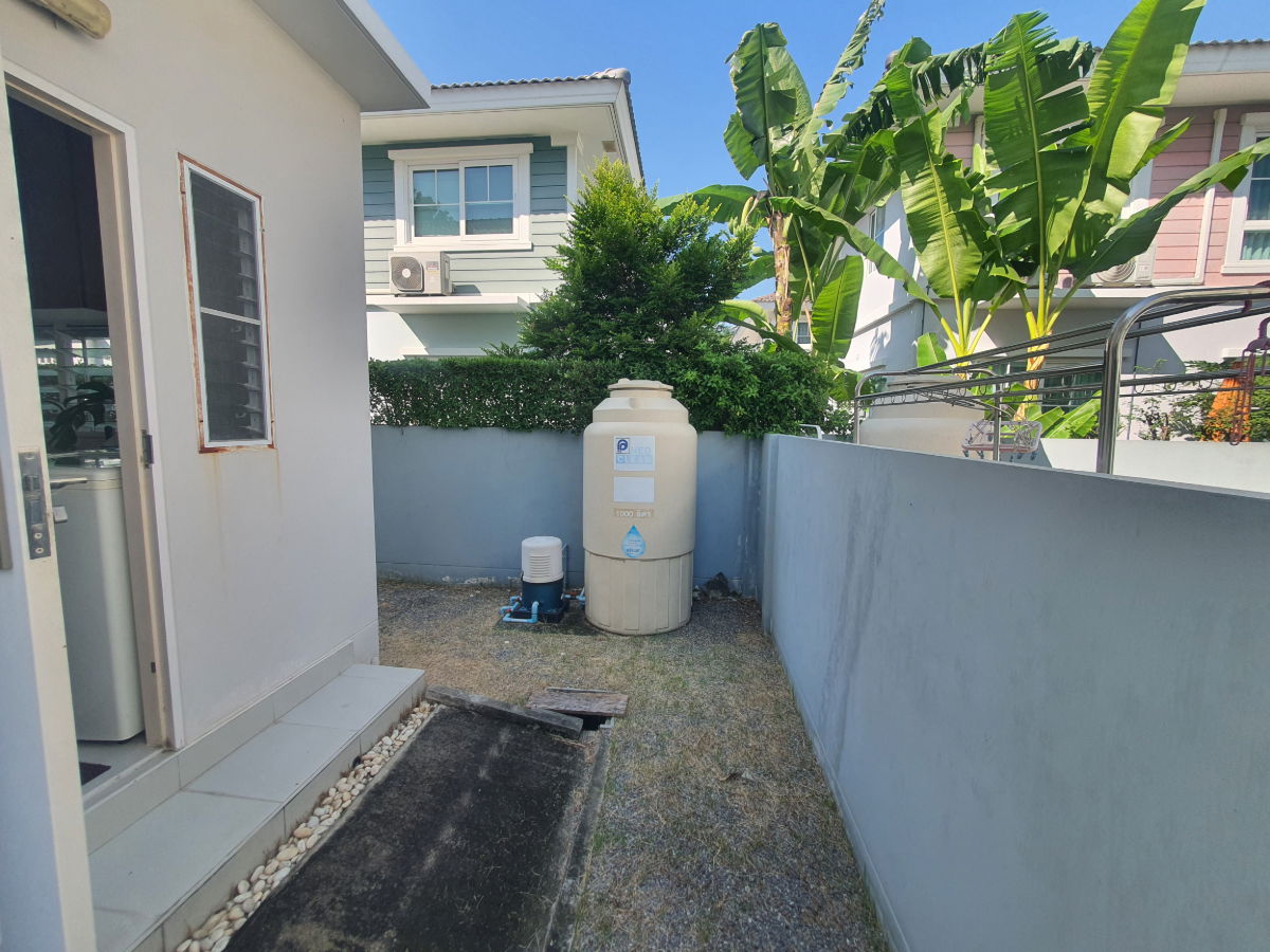 รูป ขายบ้านเดี่ยวหลังมุม ม.วิลลาจจิโอ ปิ่นเกล้า-ศาลายา จาก Land & Houses  บ้านสวย สไตล์ Urban Cottage, สวนรอบบ้านร่มรื่น, ใกล้มหาวิทยาลัยมหิดล เพียง 3 กม.  - รูปที่ 16/48