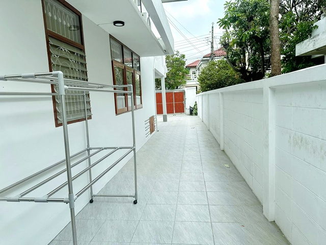 รูป สุขุมวิท101/1 ประวิทย์และเพื่อน จัดเต็มเฟอร์ฯ วชิรธรรมสาธิต53-59 4นอน MRT สวนหลวง ร.9 1.4 กม. บ้านสุดหรู 80 ตร.วา. - รูปที่ 6/8