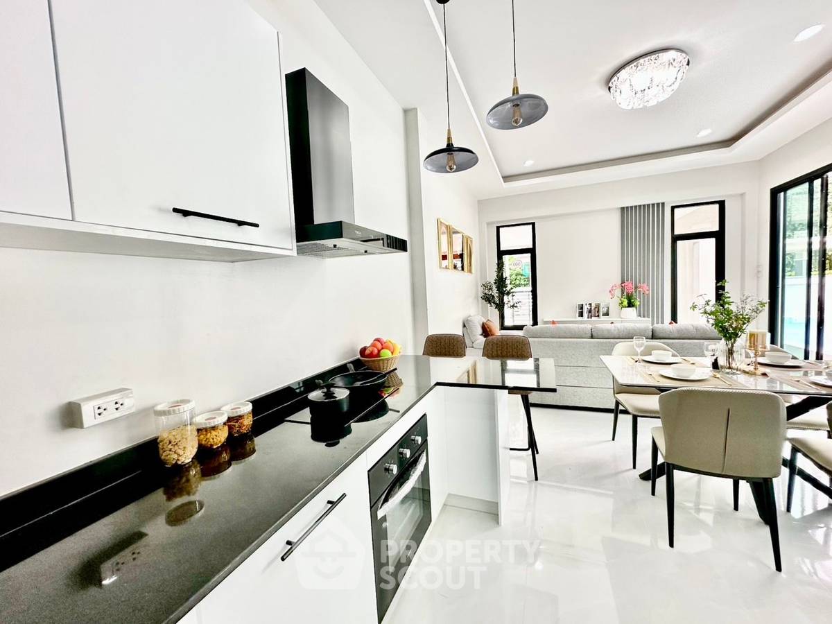 รูป วิลล่า 4-ห้องนอน ที่ ทองธารินทร์ หัวหิน ใกล้ บ้านศิลปินหัวหิน (ID 2507070) - รูปที่ 9/23