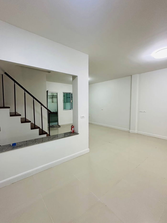 รูป ขายทาวเฮ้าส์สภาพดี ( หาเซลช่วยขาย ) - รูปที่ 9/10