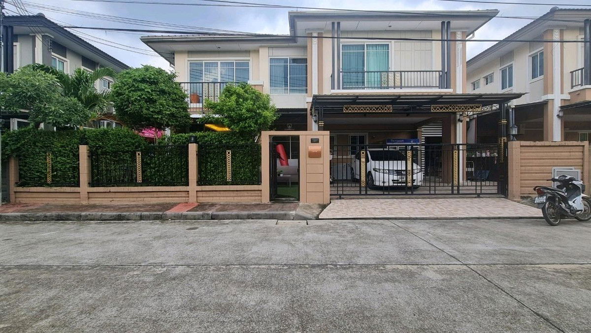 รูป 🏡 บ้านเดี่ยว 2 ชั้น พัฒนาการ –  พร้อมเข้าอยู่  📍 ทำเลพัฒนาการ 🌳 วิว สวน 🏊‍♂️ สระว่ายน้ำในหมู่บ้าน - รูปที่ 1/23