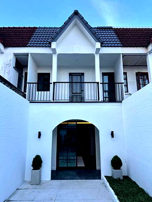 ทาวน์โฮม เชียงใหม่ : ขายทาวน์โฮมรีโนเวทใหม่ ทำเลกลางเจ็ดยอด เชียงใหม่ เดินทางไปห้างเมญ่าเพียง 2 กม., ไปมช.3 กม.