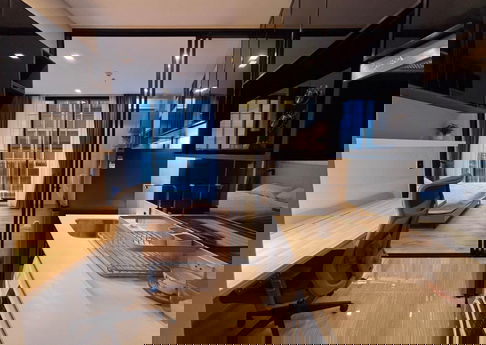 Noble Around                     Ari 