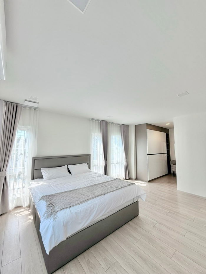 รูป วิลลาจจิโอ 3 ศรีนครินทร์-บางนา (Villaggio 3 Srinakarin-Bangna) อยู่ถ.เลียบคลองหลวงแพ่ง ต.บางแก้ว ใกล้เมกา บางนา - รูปที่ 6/9