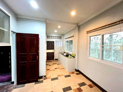 เช่าบ้านเดี่ยว เขตลาดพร้าว : เช่า ให้เช่า ปล่อยเช่า บ้าน โชคชัย 4 ซอย 22 ใกล้กองปราบเก่า ราคาถูก ไม่เกิน 30,000 บาท สนใจ Line: @951qfbfi