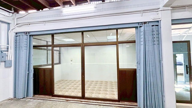 รูป เช่าโกดัง พร้อมออฟฟิศ450ตร.ม. ไอคอนสยาม 500ม. 80 ตร.วา. BTSเจริญนคร 450 ม. รร.นานาชาติไพโอเนียร์ 1.3 กม.คลองสาน 3ออฟฟิศ 2 น้ำ - รูปที่ 4/8