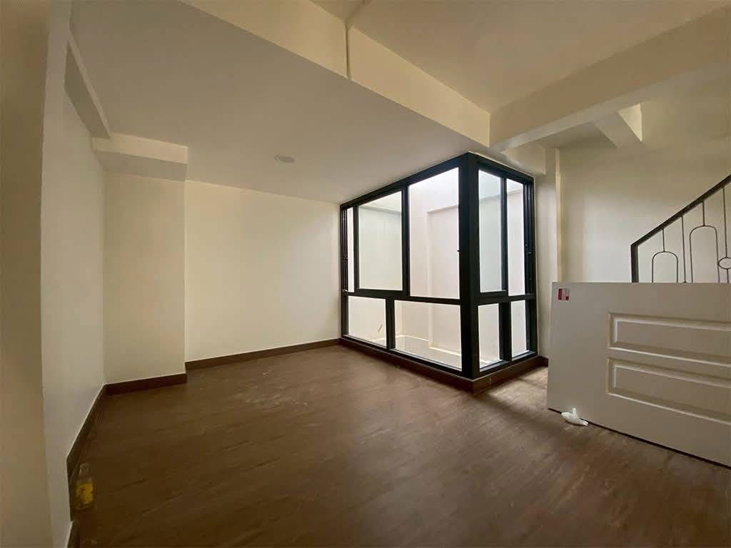 รูป ขายอาคารพาณิชย์ 4.5 ชั้น รีโนเวทใหม่ ซอยประชาสงเคราะห์ 33 ใกล้พระราม 9 – รัชดา - รูปที่ 4/16