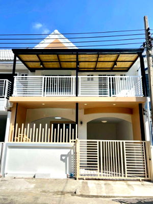 Townhouses for sale Krungthai Western Hospital : 🏡 Single House in Sucha Village Located on Bang Bua Thong–Suphanburi Road, Soi 2, Main Street. Backyard with beautiful rice field view 🌾