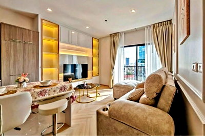 Condos for rent : Condo for Rent at Noble Reveal (E6812040)