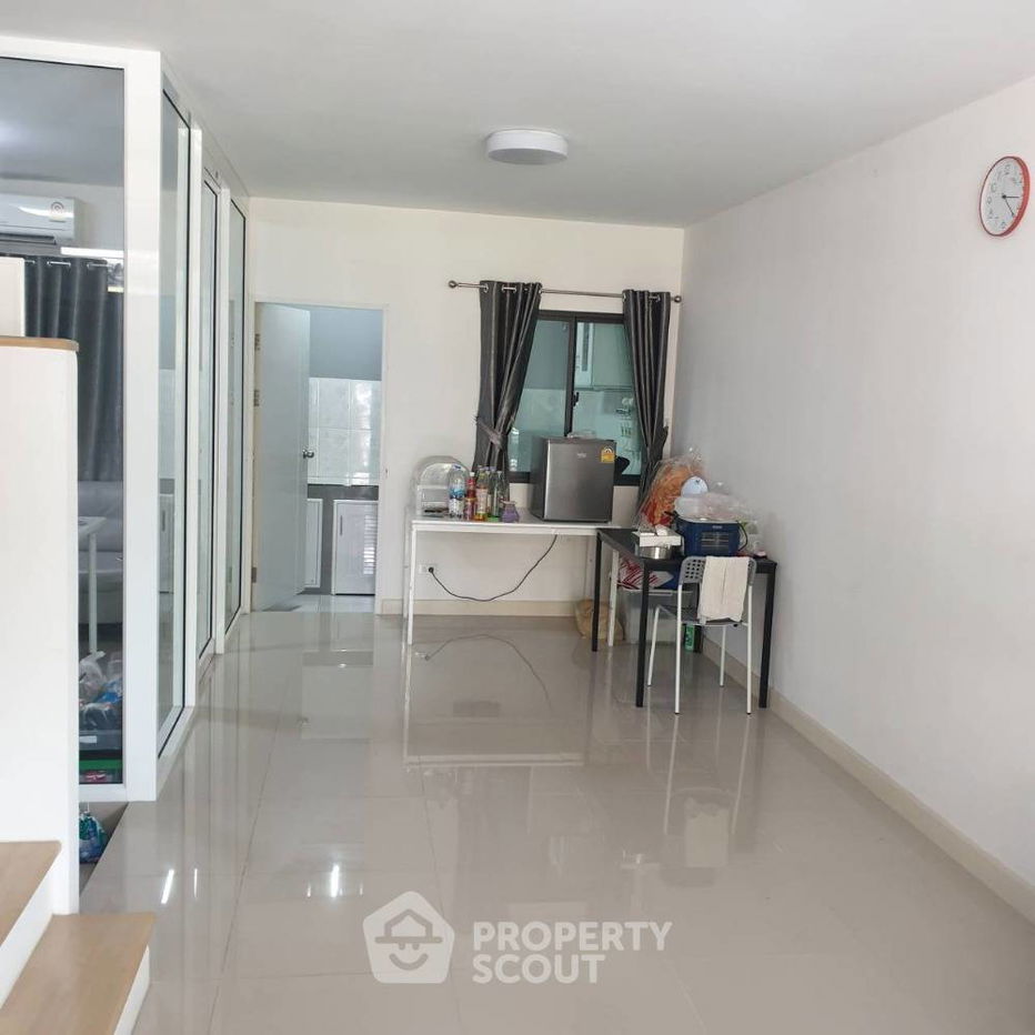 รูป ทาวน์เฮ้าส์ 3-ห้องนอน ใน ทุ่งครุ (ID 1663496) - รูปที่ 2/6