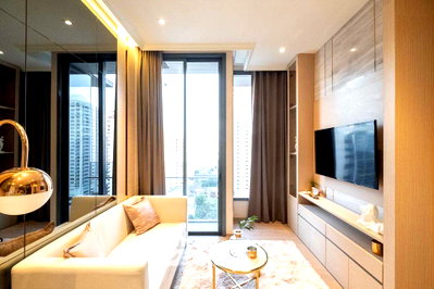 Condos for rent : 15th-Floor 1-BR Condo At The Esse Asoke Near MRT Sukhumvit (ID 621873)
