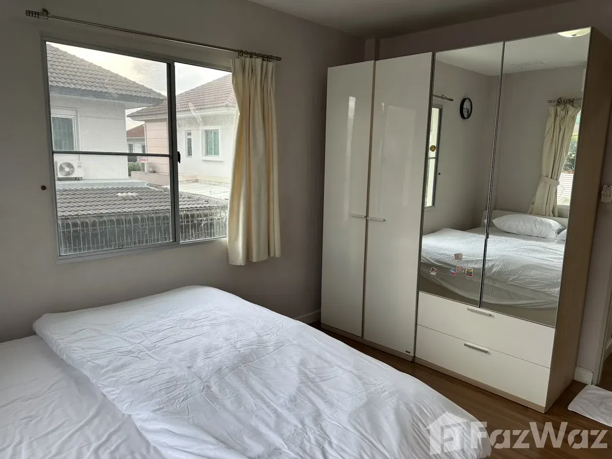 picture For Sale / Rent: Fully Renovated House (Corner Plot 5945909 - 32/41