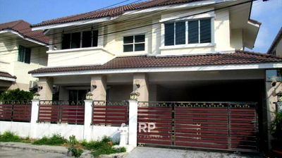 Houses for sale Khlong Bang Phran : House for sale, Modern Town Ekachai 62/1 Village, good location, near Central Rama 2.