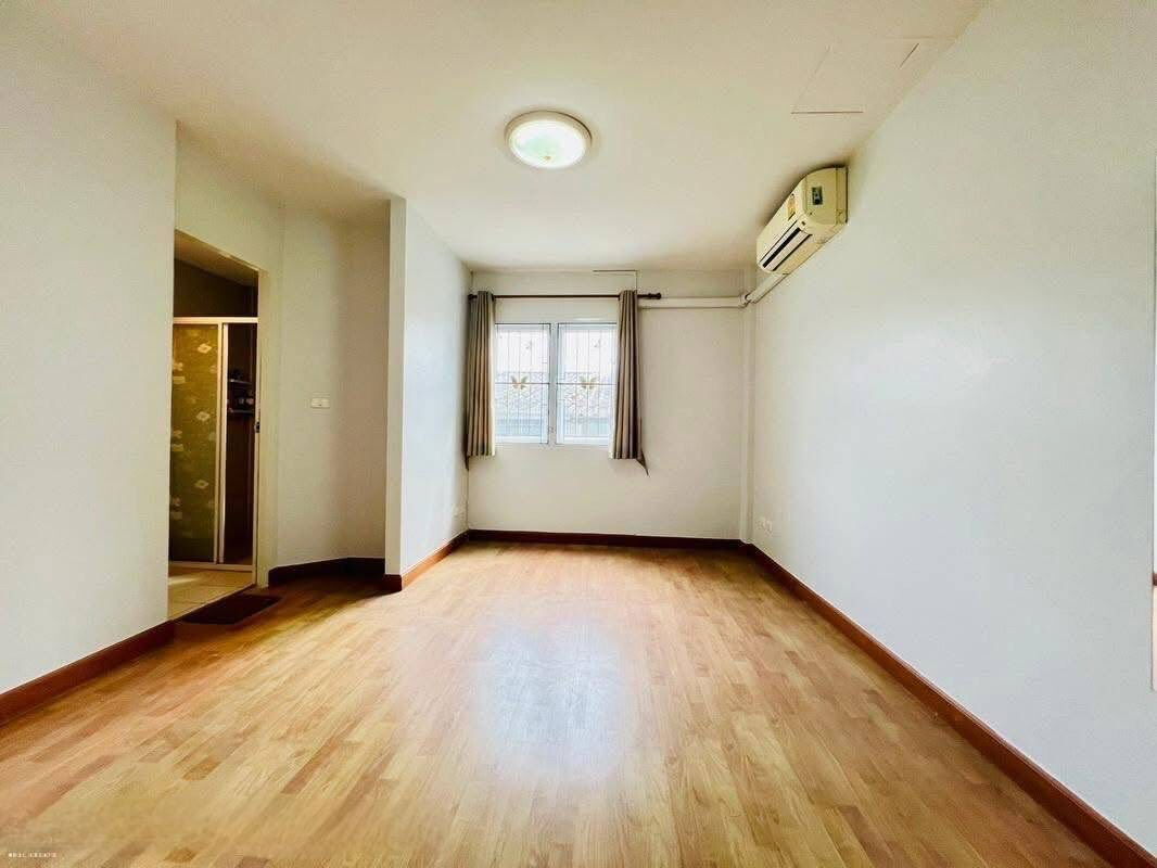 รูป เช่า ให้เช่า ปล่อยเช่า ทาวน์เฮ้าส์ ลาดพร้าว 87 หมู่บ้านเมอริทเพลส Merit Place ราคาถูก สนใจ Line: @951qfbfi - รูปที่ 4/5