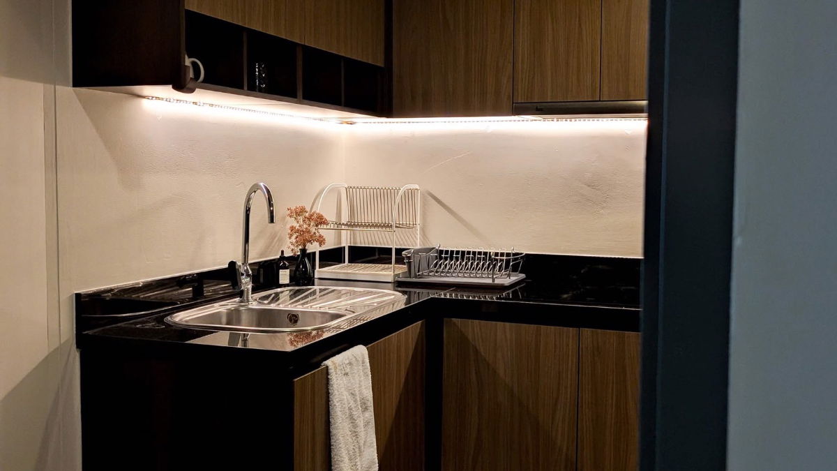 picture Noble                          Ploenchit  - 6/12