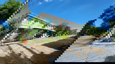 Single house, Life Bangkok Boulevard On Nut - Outer Ring Road 2. Prime location, corner unit.