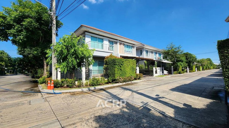 ขายบ้านเดี่ยว : ขาย บ้านเดี่ยว ไลฟ์ บางกอกบูเลอวาร์ด อ่อนนุช - วงแหวน 2 ทำเลดี หลังมุม