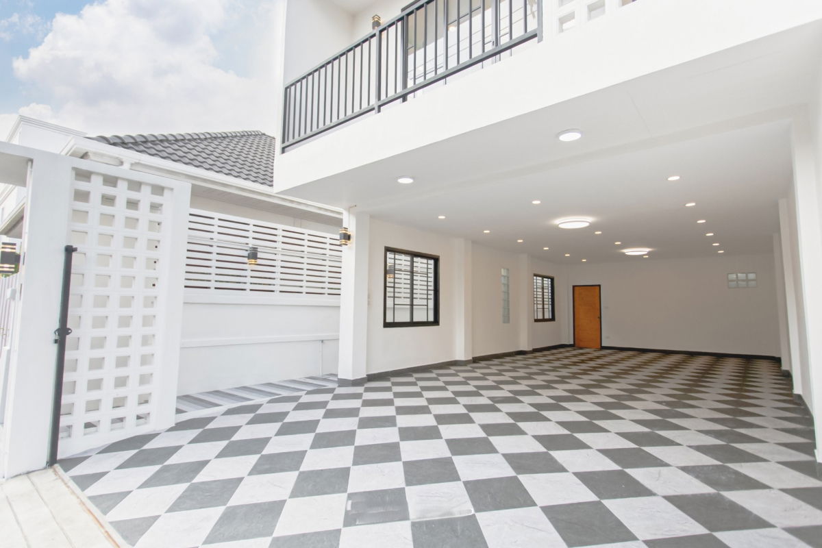 รูป ST0033 | ขาย HOME OFFICE 4 ชั้น BIGSIZE 🚆 MRT สุทธิสาร ≈ 1.5 กม. 💰 พิเศษเพียง 22 ลบ. 🎁 ฟรีค่าโอน - รูปที่ 2/36