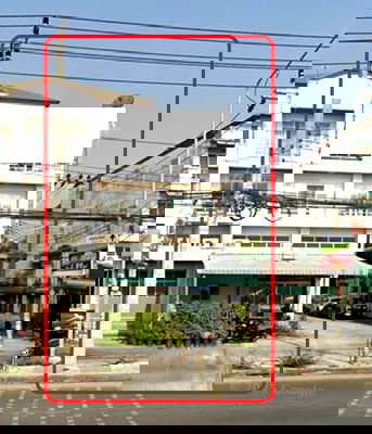 เช่าอาคารพาณิชย์ นครปฐม : ม.มหิดล ศาลายา 2.5 กม. 10 นอน เดอะศาลายา เลเชอร์ ปาร์ค 750 ม.ให้เช่าอาคารพาณิชย์ 4 ชั้น 2 คูหาตีทะลุกัน 42 ตร.วา. 670 ตร.ม. ริมถนนใหญ่