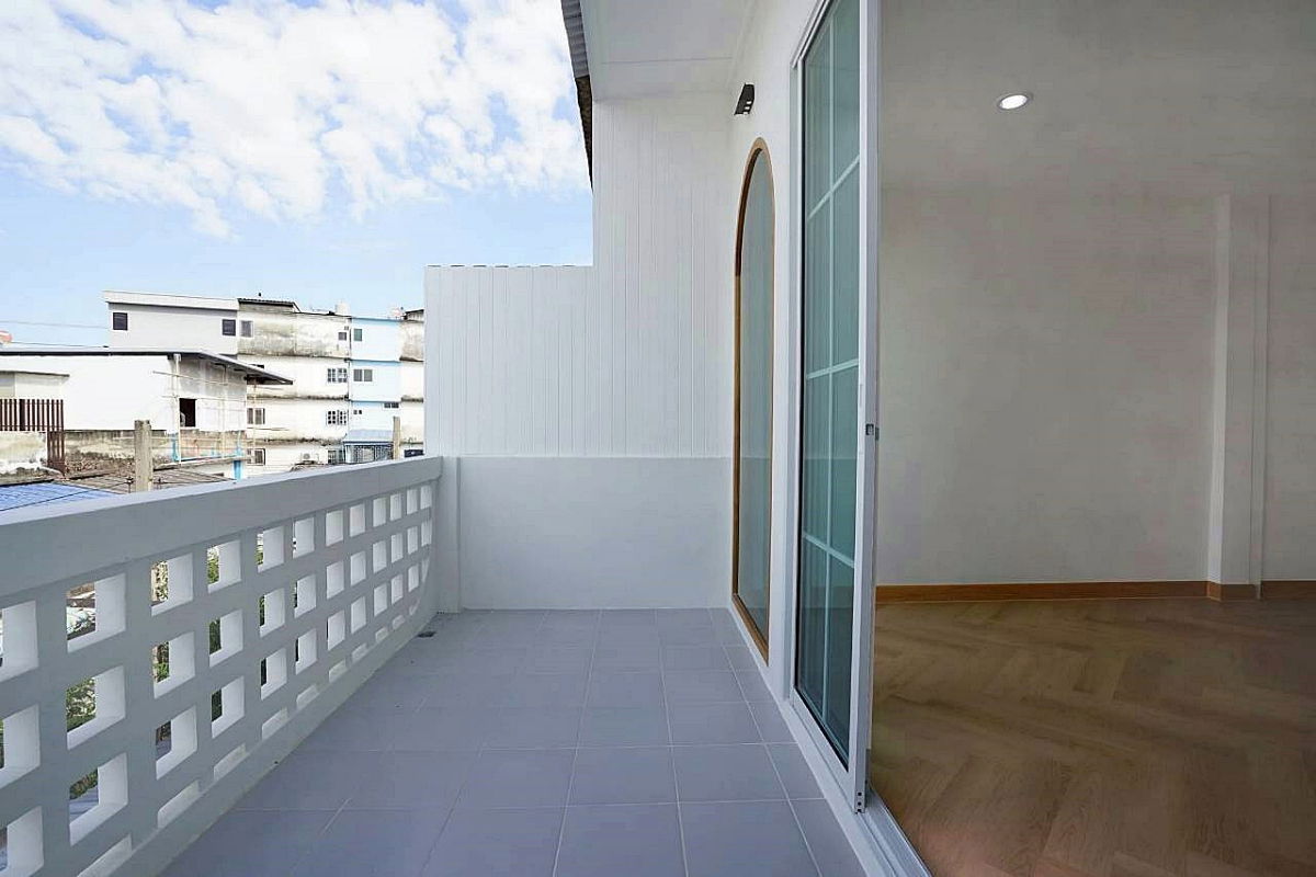 รูป ทาวน์โฮม 3 ชั้น รีโนเวทใหม่ สไตล์มินิมอล   ประชาอุทิศ 62  ทุ่งครุ  ใกล้ทุ่งครุพลาซ่า 61 - รูปที่ 19/22