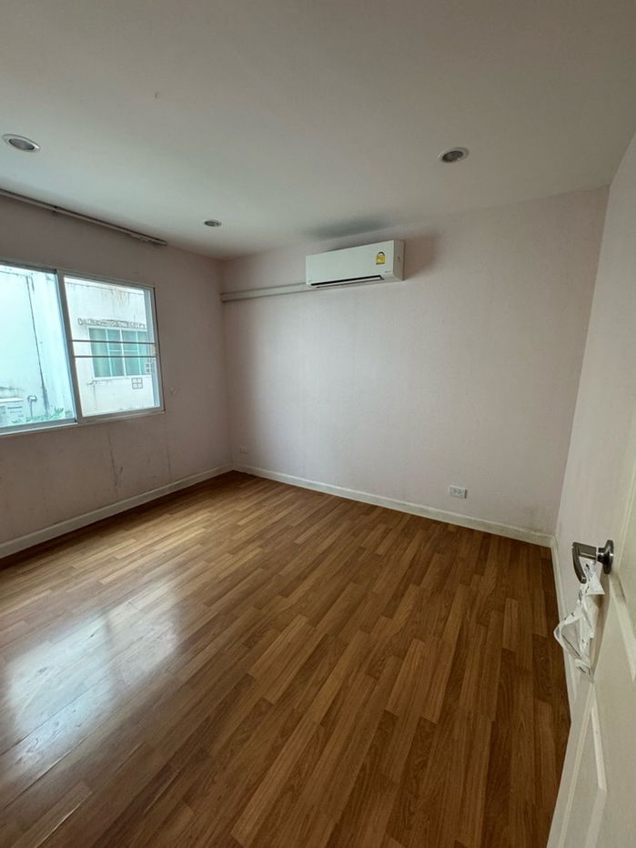 รูป 🏡✨ ขายทาวน์โฮม 3 ชั้น ทำเลรัตนาธิเบศร์ 🚇 ใกล้ MRT สายสีม่วง - รูปที่ 5/16