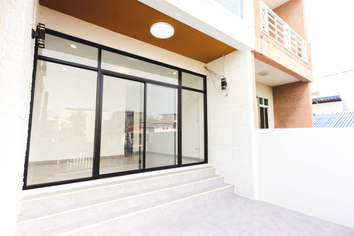 รูป ST0036 | ขายทาวน์เฮ้าส์ 3 ชั้น “น้อง INDY” 🚆 MRT โชคชัย 4💰 พิเศษเพียง 5.99 ลบ. 🎁 FREE ค่าโอน  - รูปที่ 16/23