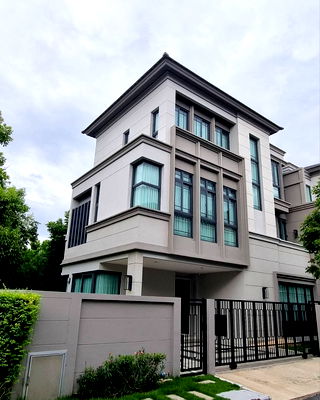 Twin houses for sale Bangkok : 🏡 Luxury Duplex Home, The Sonne Srinakarin–Bangna by AP Thailand   Corner unit, best location in the project ✨ Special price!