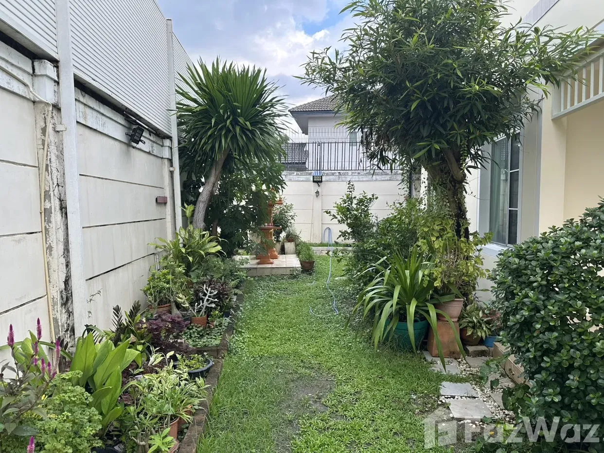 picture For Sale / Rent: Fully Renovated House (Corner Plot 5945909 - 40/41