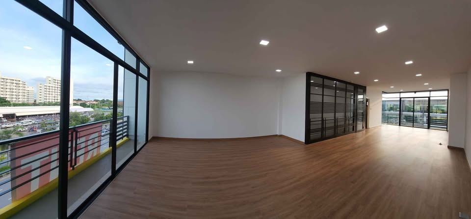 picture 🏢 For Rent: Modern 3.5-Storey Home Office on Main Road 💰 Rent 75,000 THB | Ref. RS4408 - 18/25