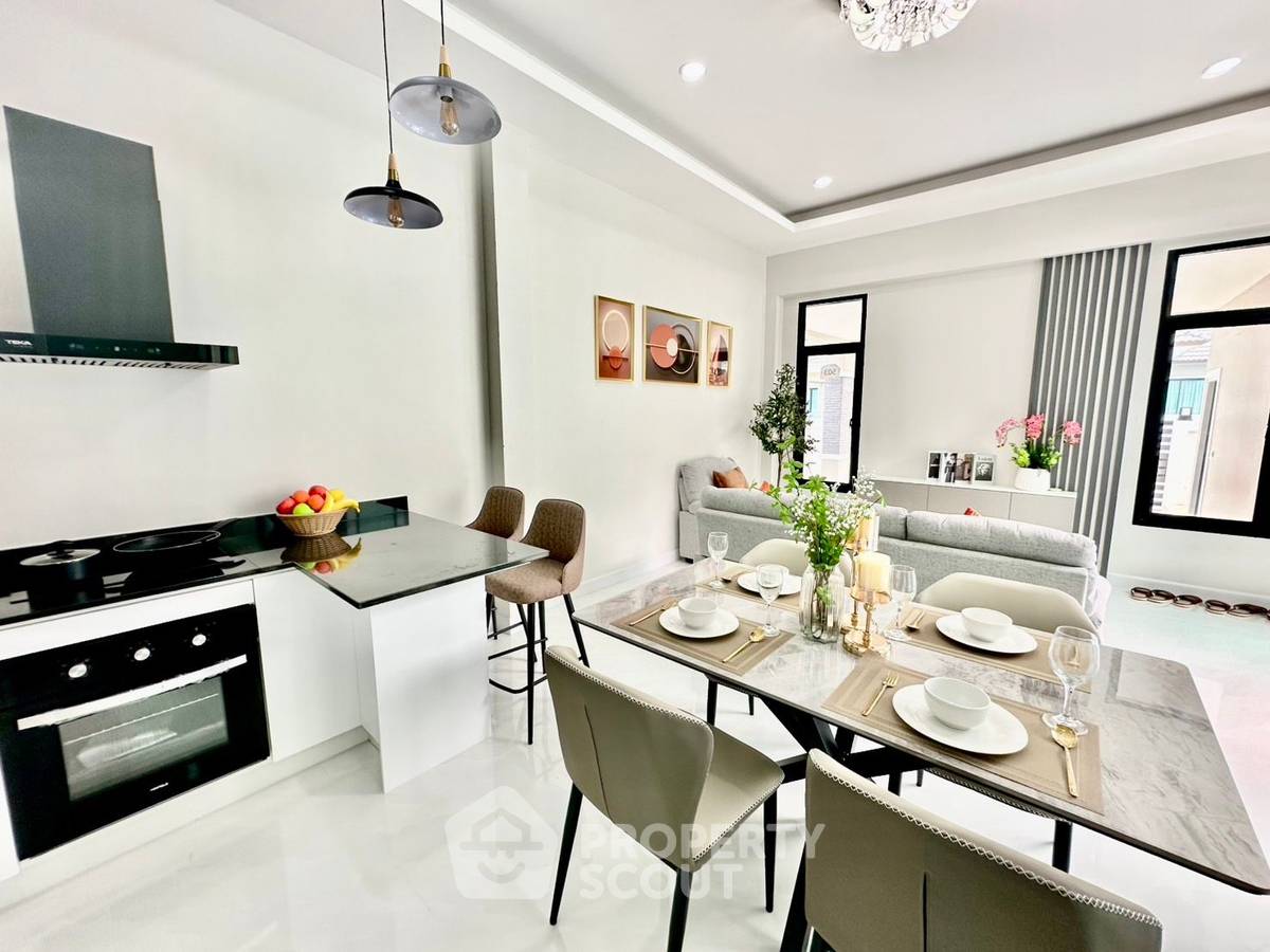 รูป วิลล่า 4-ห้องนอน ที่ ทองธารินทร์ หัวหิน ใกล้ บ้านศิลปินหัวหิน (ID 2507070) - รูปที่ 10/23