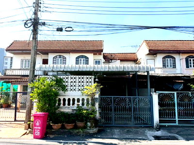 Twin houses for sale Nonthaburi : Twin house for sale, Buathong Village, Bang Bua Thong-Nonthaburi, Size 30 square wah, 3 bedrooms 1 bathroom