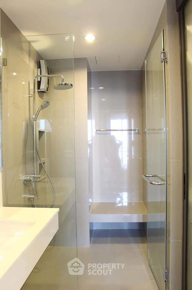 รูป คอนโด 1-ห้องนอน ที่ ริทึ่ม สุขุมวิท42 ใกล้ BTS เอกมัย (ID 795396) - รูปที่ 9/10